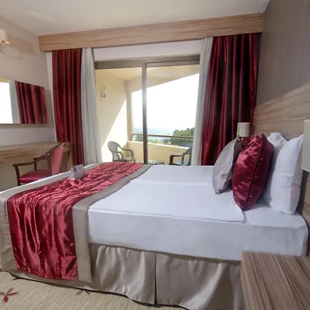 אתר נופש Megasaray